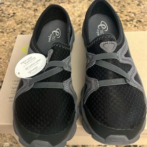 Easy spirit sneakers